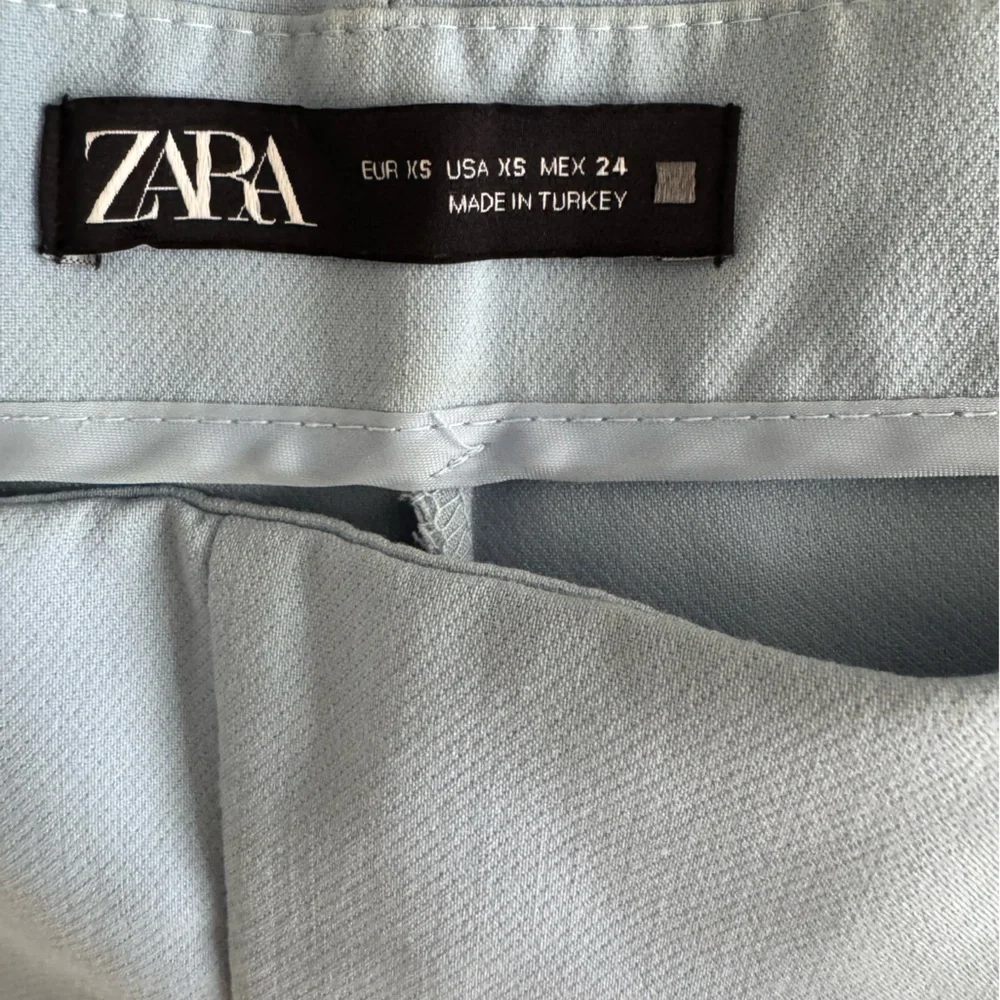 Zara Sky Blue High Waist Shorts with Gold Buttons - Picture 4 of 4